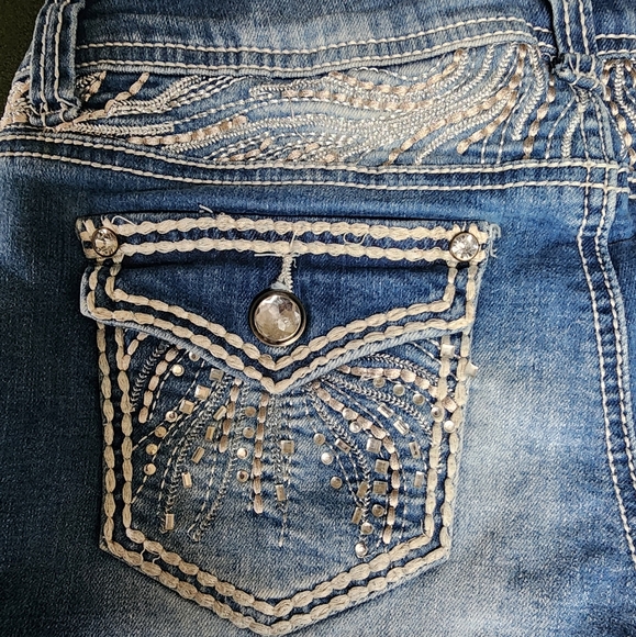 Arizona Bermuda Jean Shorts - Picture 3 of 5